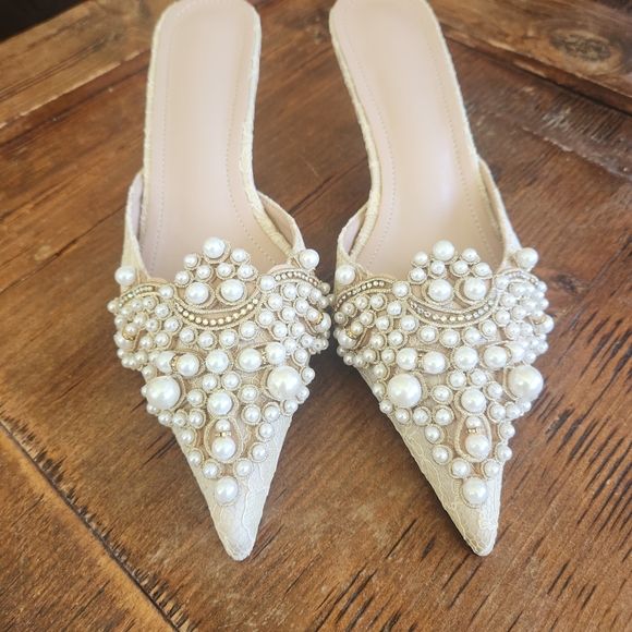 Elegant Pearl Embellished Women's Mules - Picture 1 of 6